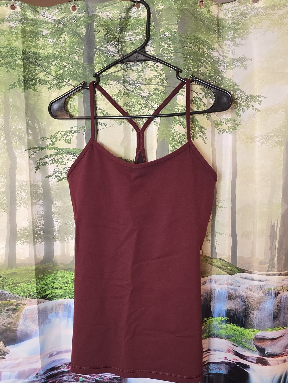 Lulu Women’s Tank Top in Burgundy